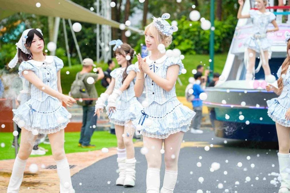  机器人舞团即将首秀 深圳欢乐谷“五一”狂欢来袭 